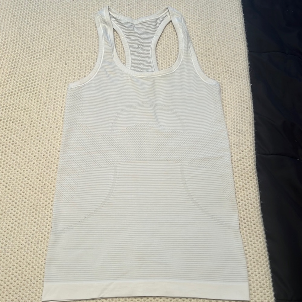 Lululemon swiftly racer back